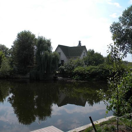 Guest House Dacha Kyiv Exterior foto