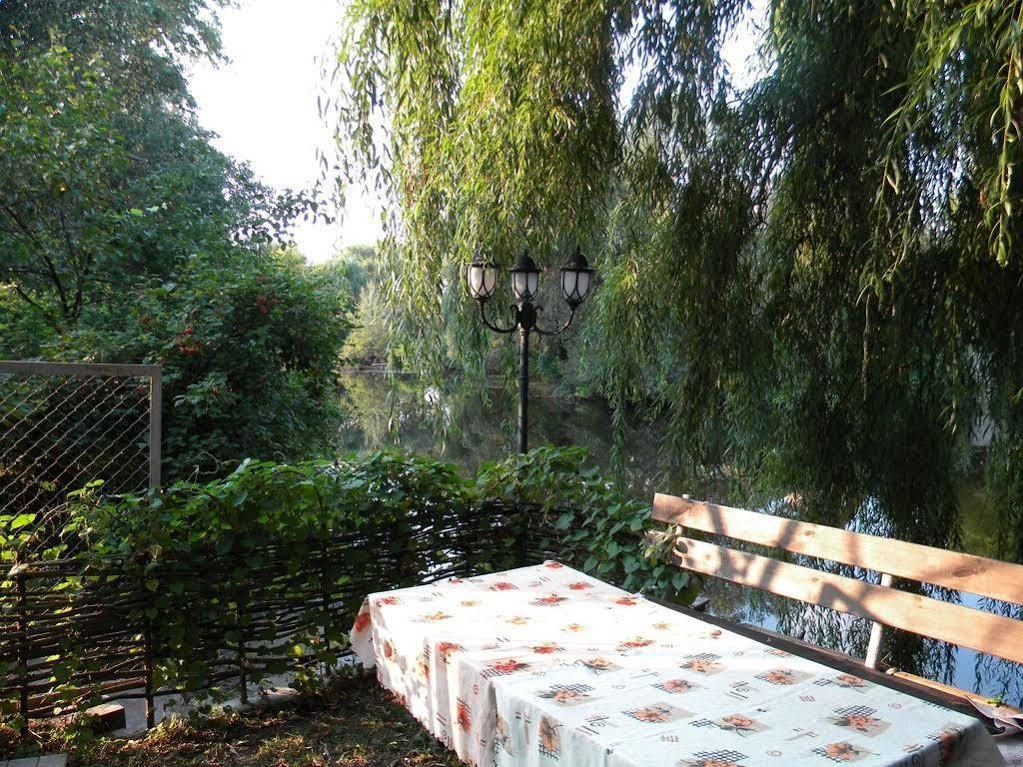 Guest House Dacha Kyiv Exterior foto